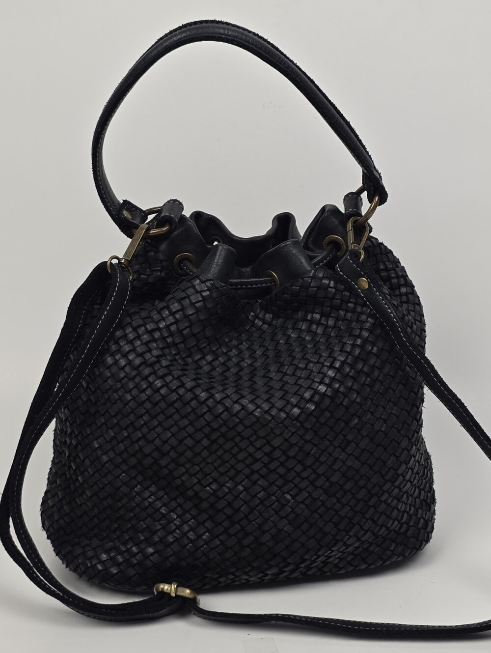 Valentina Woven Leather Bucket Purse Black - Picture 4 of 13
